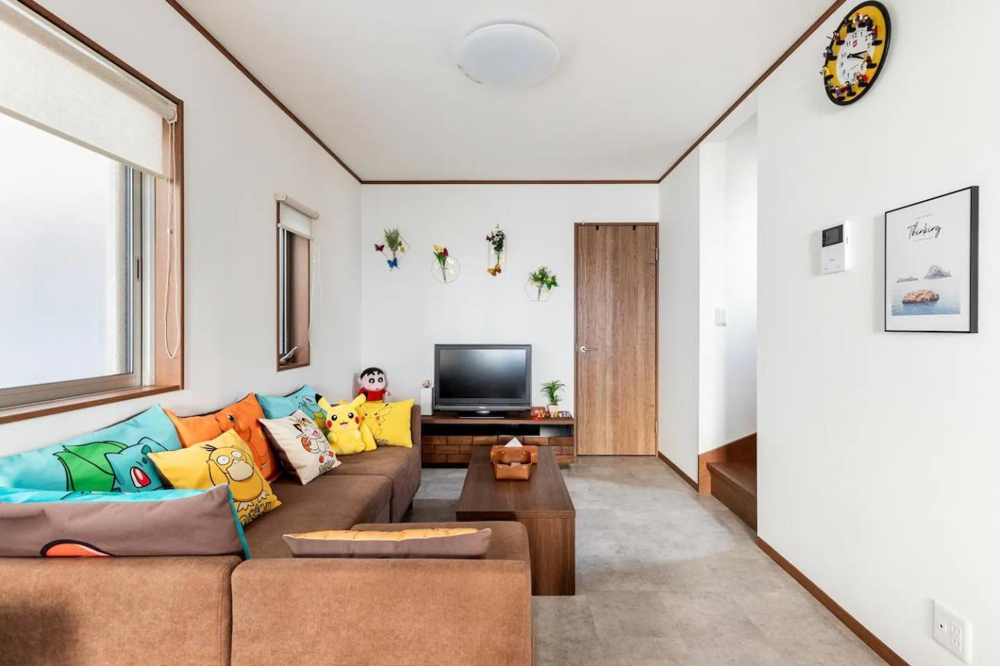 Casa de férias Charming New Launch: Direct Access To Narita & Haneda Airports, Shinjuku, And Disneyland; Close To Asakusa & Akihabara!