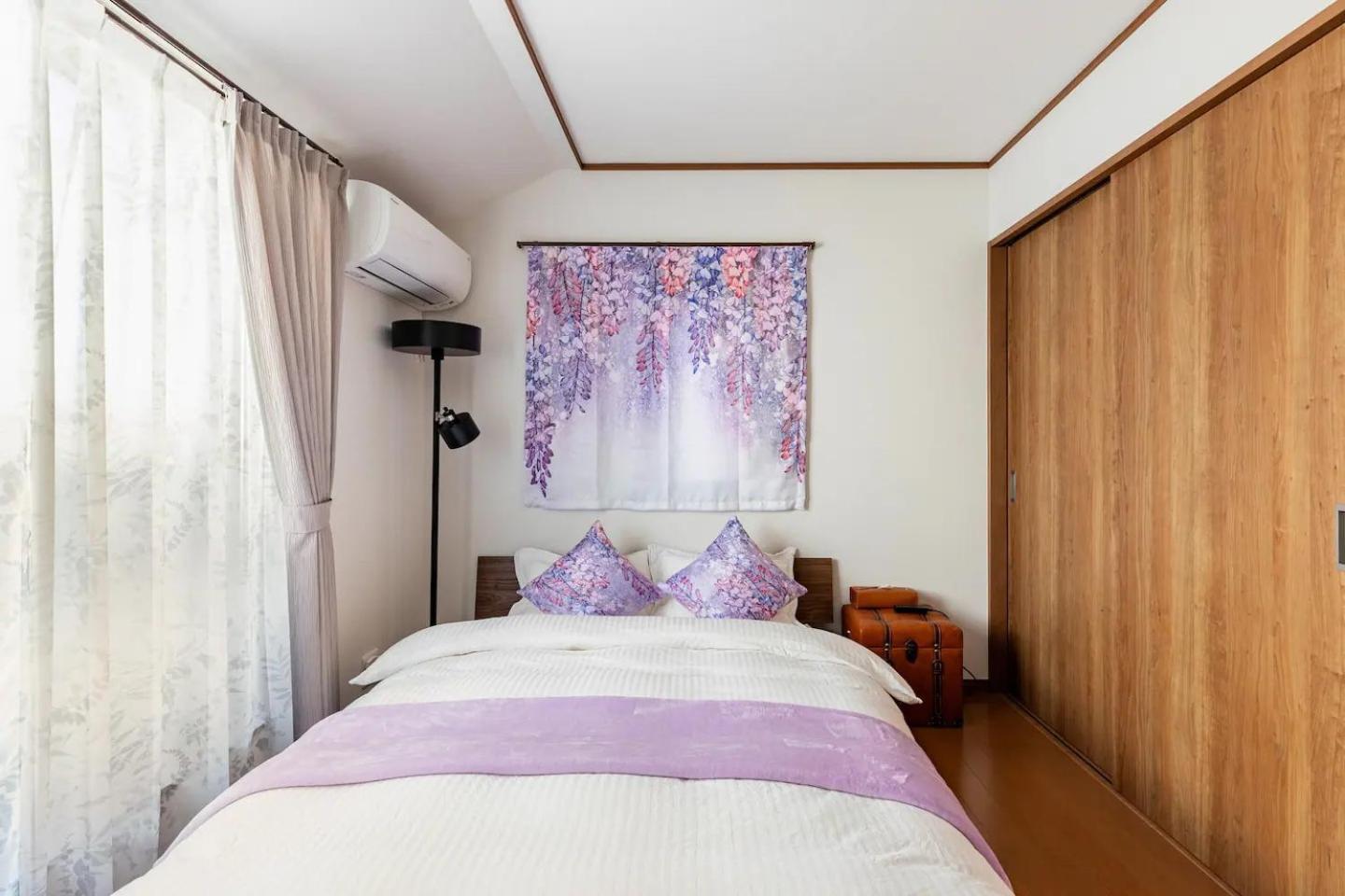 Casa de férias Charming New Launch: Direct Access To Narita & Haneda Airports, Shinjuku, And Disneyland; Close To Asakusa & Akihabara! *